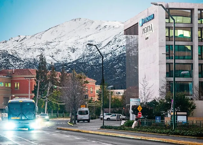 Wyndham Santiago Pettra