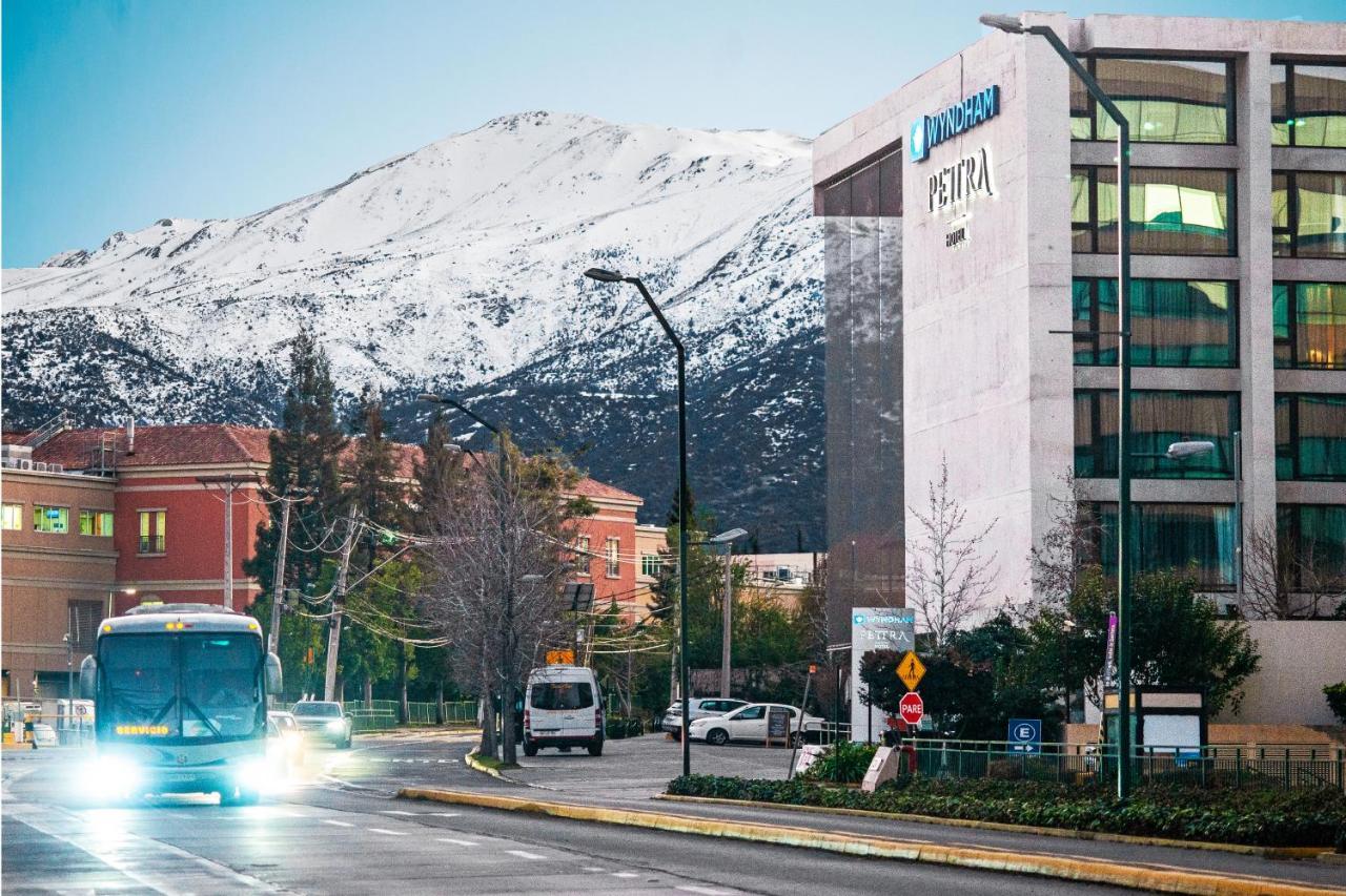 Wyndham Pettra Santiago