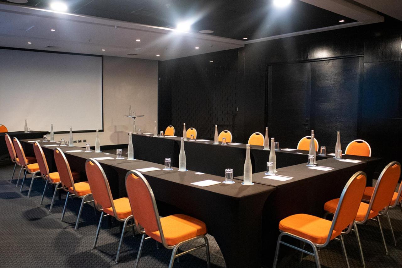 Hotel Wyndham Pettra Santiago